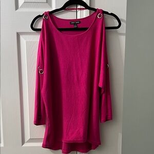 Cable & Gauge Fuchsia Knit Top